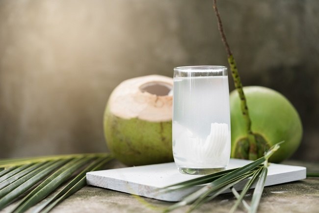 Manfaat Minum Air Kelapa Setiap Hari untuk Kesehatan